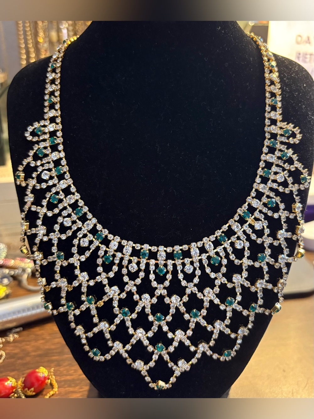 Jackie Bouvier Kennedy JBK Emerald & Crystal Rhinestone Bib Statement Necklace